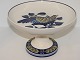 Blue Pheasants
Cake stand