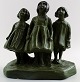 Bronzeskulptur af Alice Nordin, Sverige (1871-1948)  
Børn ser efter vildgæs 1910.