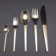 Antik 
Damgaard-
Lauritsen 
presents: 
Caravel, 
Georg Jensen. 
Complete for 10 
persons