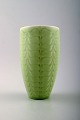GUN VON WITTROCK for RØRSTRAND, dansk keramiker, midt 1900-tallet. Vase i 
lysegrøn glasur.