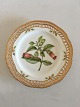 Royal Copenhagen Flora Danica Frokosttallerken med Gennembrudt Kant No 3554