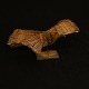 Grosser Vogel 
aus Holz. 
Schweden um 
1880. H: 15cm. 
L: 33cm