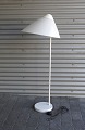 Hans Wegner, Opala standerlampe.