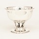 Stor Louvre bowle af Georg Jensen. Dateret 1921. #19B. H: 19cm. D: 24cm. V: 
1.009gr