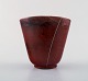 Richard Uhlemeyer, German ceramist.
Ceramic vase, beautiful cracked glaze in red shades.