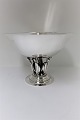 Lundin Antique 
præsenterer: 
Georg 
Jensen
Design ; Johan 
Rohde
Opsats
Model 196
Sterling (925)
