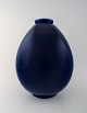 Tidlig Saxbo, stor dråbeformet keramikvase i moderne design.
