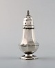 English pepper shaker in silver. Late 19th century. From large private 
collection. 
