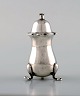 English pepper shaker in silver. Late 19th century. From large private 
collection. 
