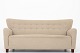 Roxy Klassik 
præsenterer: 
Thorald 
Madsen / 
Thorald Madsen
Sofa i 
original beige 
Hallingdal uld 
med ben i ...