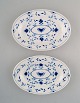 Bing & Grøndahl / B&G, "Sommerfugl". To tidlige ovale fade i håndmalet porcelæn. 
Tidligt 1900-tallet. 
