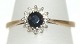 9k. Guldring 
med Diamanter 
og Safir,
Ring størrelse 
54