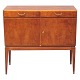 Sideboard, model 1761, designed by Ole Wanscher  and manufactured by Fritz 
Hansen in 1943. 
5000m2 showroom.