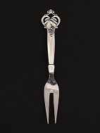 Cohr stegegaffel  22,5 cm. med drue motiv  slv og stl