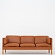 Roxy Klassik præsenterer: Børge Mogensen / Fredericia FurnitureBM 2443 - 3 pers. sofa, nybetrukket i Klassik ...