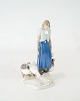 Porcelænsfigur pige med gæs nr.: 2254 af Bing og Grøndahl.
5000m2 udstilling.