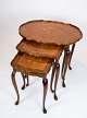 Nesting table of rosen wood with inlay of fruit wood, in great vintage condition 
from the 1960s.
5000m2 showroom.