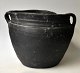 Soil finds. 
Pottery with 
two handles, 
Iron Age, 
Fraugde, ...
