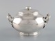 Tiffany & Company (New York). Sugar bowl in sterling silver. Classicist style, 
late 19th century.
