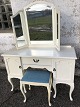 Make-up furniture
Toilet furniture
850 DKK