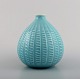 Onion-shaped Arabia vase in glazed ceramics. Beautiful glaze in turquoise 
shades. Finnish design, mid 20th century.
