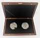 Cook-Inseln. Zwei Stücke $ 5 in Silber aus dem Jahr 2010. Vertreter von Martin 
Luther King & Barack Obama. Qualität Antik-Finish.