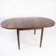 Spisebord med klapper og udtræksplader, i palisander designet af Arne Vodder fra 
1960erne. 
5000m2 udstilling.