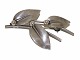 N.E. From Sterling silver
Brooch with leaves from 1950-1960