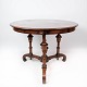 Dining table of mahogany, in great antique condition from around 1860.
5000m2 showroom.
