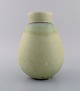 Saxbo vase i glaseret keramik. Smuk glasur. Modelnummer 137. Midt 1900-tallet.
