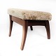 Stool with storage of mahogany and upholstered with light fabric from the 1960s.
5000m2 showroom.