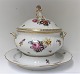 Royal Copenhagen. Saxon flower. Large round tureen with saucer. Height 32 cm. 
Produced before 1890.