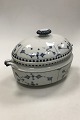 Royal 
Copenhagen 
Antique Blue 
Fluted Oval 
Tureen