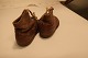 Shoes for the children
Old, made of leather, size 20
With a soling, like it was made at that time from which the shoes are