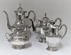 Lundin Antique præsenterer: Tysk sølv kaffe-teservice. Sterling (925). Bestående af kaffekande, tekande, ...