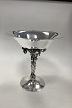 Danam Antik 
præsenterer: 
Georg 
Jensen Sterling 
Sølv Stor 
Drueopsats No 
264A
