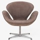 Roxy Klassik 
præsenterer: 
Arne 
Jacobsen / 
Fritz Hansen
AJ 3320 - 
Nybetrukket 
'Svanen'-
lænestol i 
Royal ...