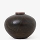 Roxy Klassik 
presents: 
Axel Salto 
/ Royal 
Copenhagen
Vase i stentøj 
i bjørneglasur, 
model 20738
1 pc. in ...