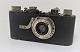 Lundin Antique 
præsenterer: 
Leica. 
Tidligt kamera. 
No. 2224. 
Produceret 
1926.