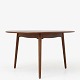 Roxy Klassik 
præsenterer: 
Hans J. 
Wegner / Fritz 
Hansen
Hjertebord - 
Spisebord i 
teak og 
patineret bøg.
1 stk. ...