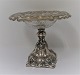 Sølvopsats med 
glas skål 
(830). Højde 19 
cm. Diameter på 
...