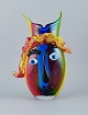 L'Art præsenterer: Murano, Venedig. Stor vase i Picasso stil i farverigt mundblæst kunstglas.