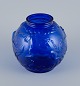 L'Art præsenterer: Glimma Glasbruk, Sverige, Art Nouveau ”Blomkula” kunsglasvase i blåt glas.