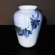 Reutemann Antik præsenterer: Mindre vase i porcelæn fra Royal Copenhagen