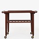 Roxy Klassik 
præsenterer: 
Søren 
Georg Jensen / 
Kubus
Serveringsbord 
på hjul i teak 
og med kehlet 
kant.
1 stk. ...