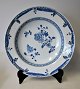 Et par dybe 
kinesiske 
porcelæns 
tallerkener, 
ca. 1780.