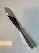 Layer cake knife in Silver
Length approx. 28.2 cm
Stamped Sterling 925S