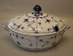 Klosterkælderen 
præsenterer: 
214-1 
Terrin, oval, 
12 pers. 19 x 
20.5 x 32.5 cm 
Kongelig Dansk 
Porcelæn ...