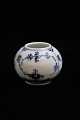 Royal Copenhagen Musselmalet Riflet , lille kuvert vase.
Before 1923.
RC# 1/498...