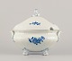 Royal Copenhagen, Juliane Marie Blue Flower. Large oval tureen with lid in white 
porcelain hand-painted with blue flowers.